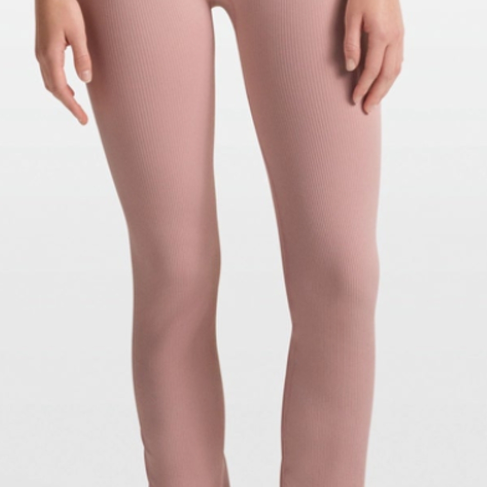***SOLD***SKIMS Dusty Pink Ribbed Leggings